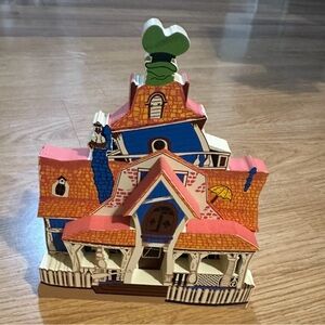 Shelia’s Collectibles Inc. Mickey’s Toontown Goofy’s House Disney